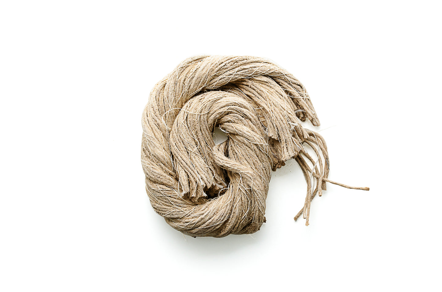 Pasco 28100 WHITE OAKUM 27" STRANDS CONTAINS: 1LB