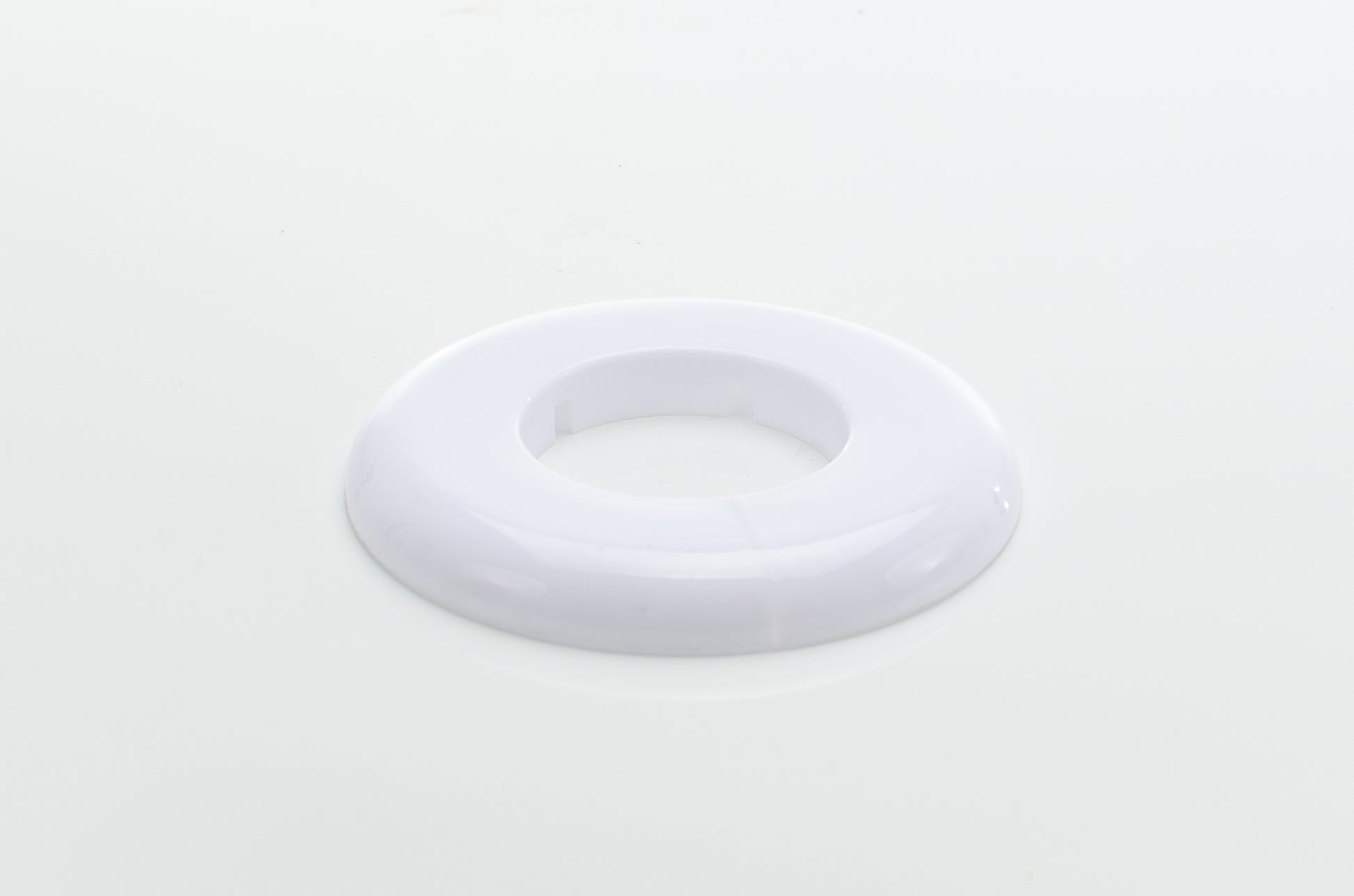 Pasco 2859-W 1-1/4"IPS WHITE F&C PLATE POLYPROPOLENE